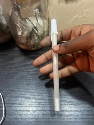 White gel pen